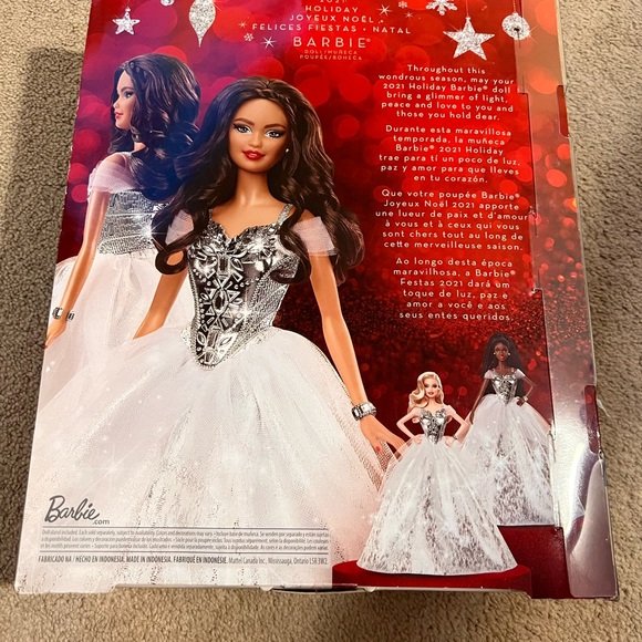 Holiday Barbie Signature 2021 NEW IN BOX. - Picture 2 of 3